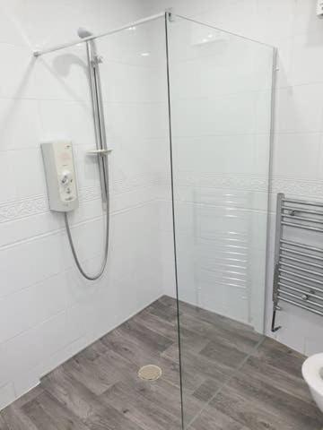 Modern & Luxurious Central - Free Parking Holiday home